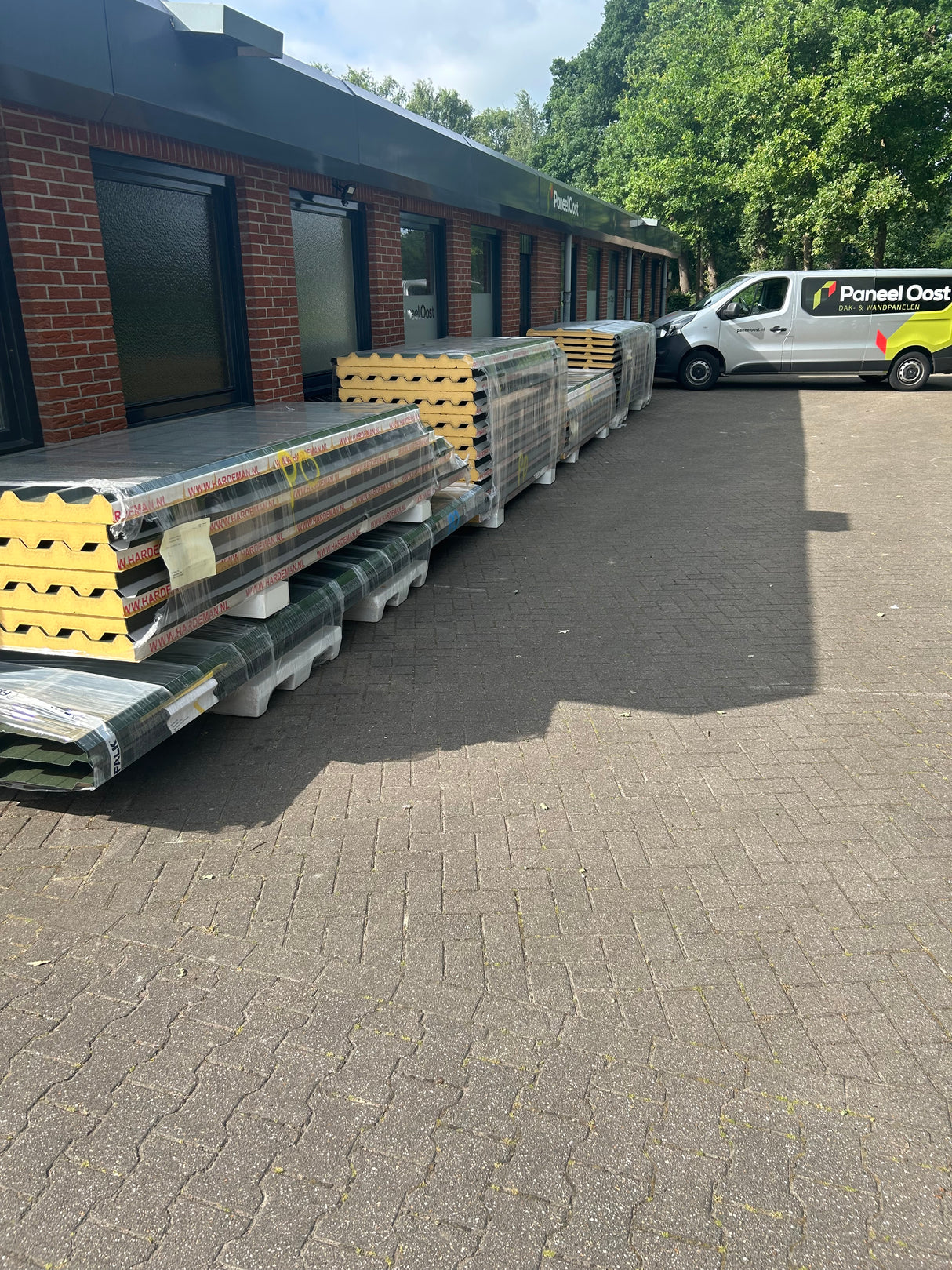 B-keus sandwichpanelen