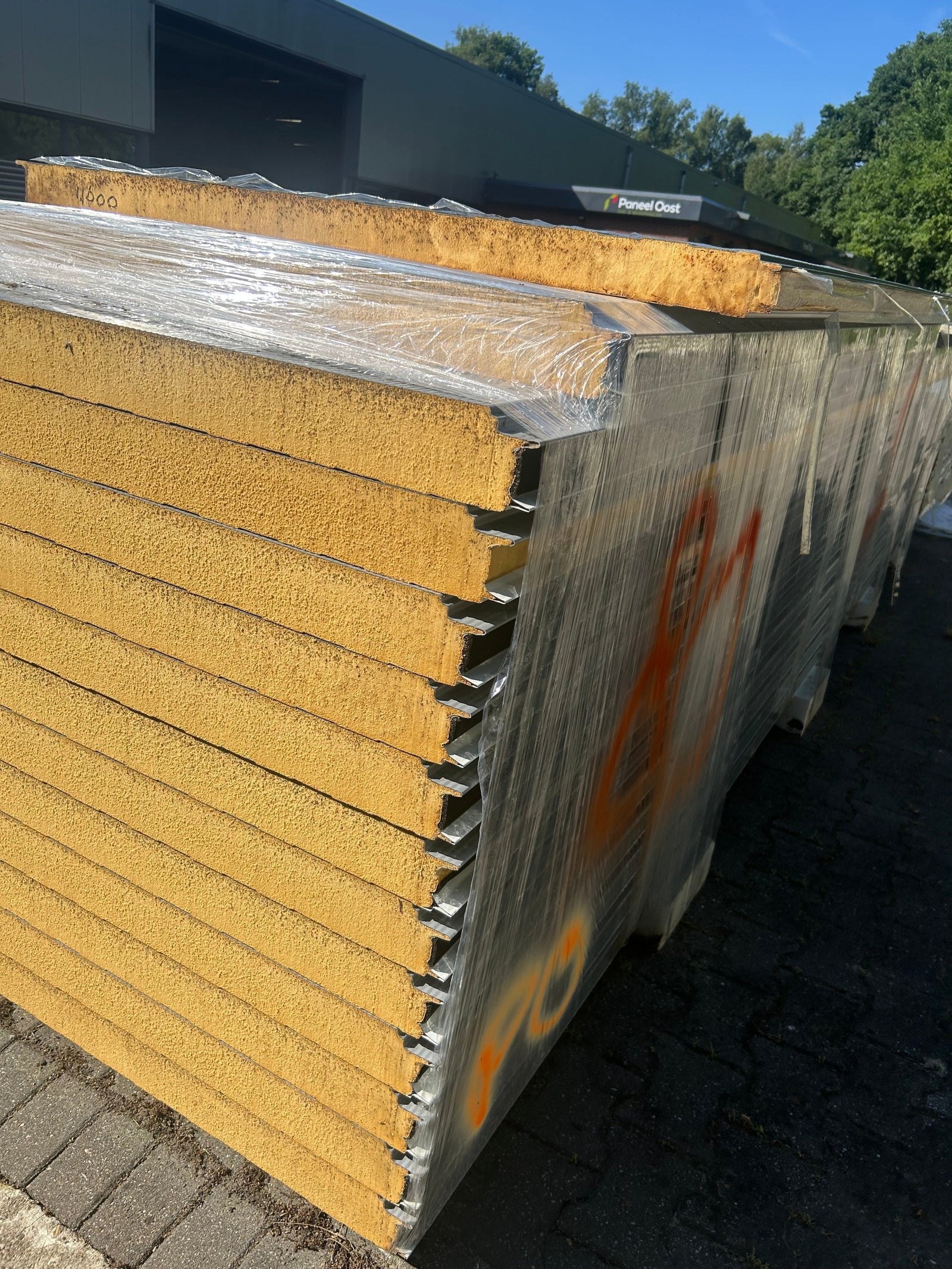 B-keus sandwichpanelen